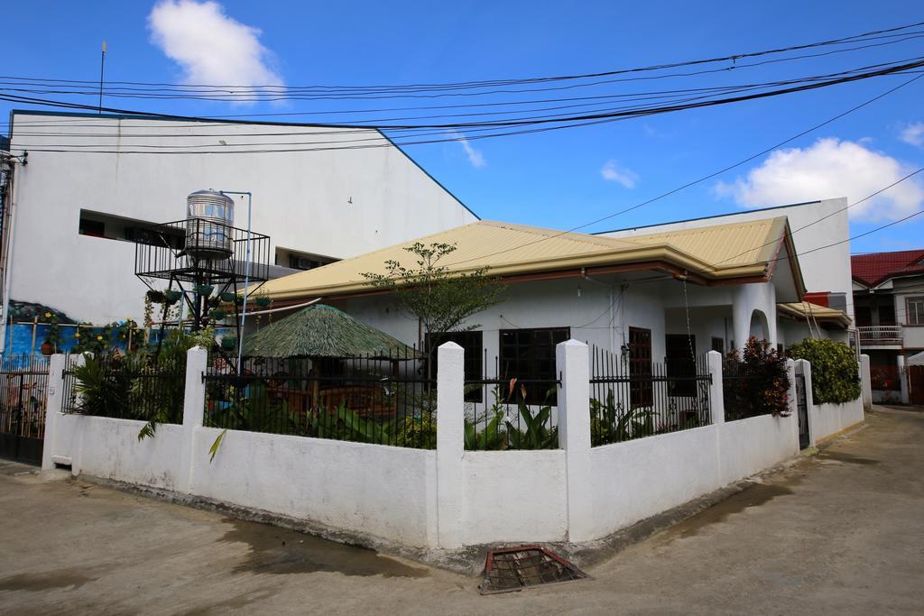 Dee Guest House Мактан Экстерьер фото