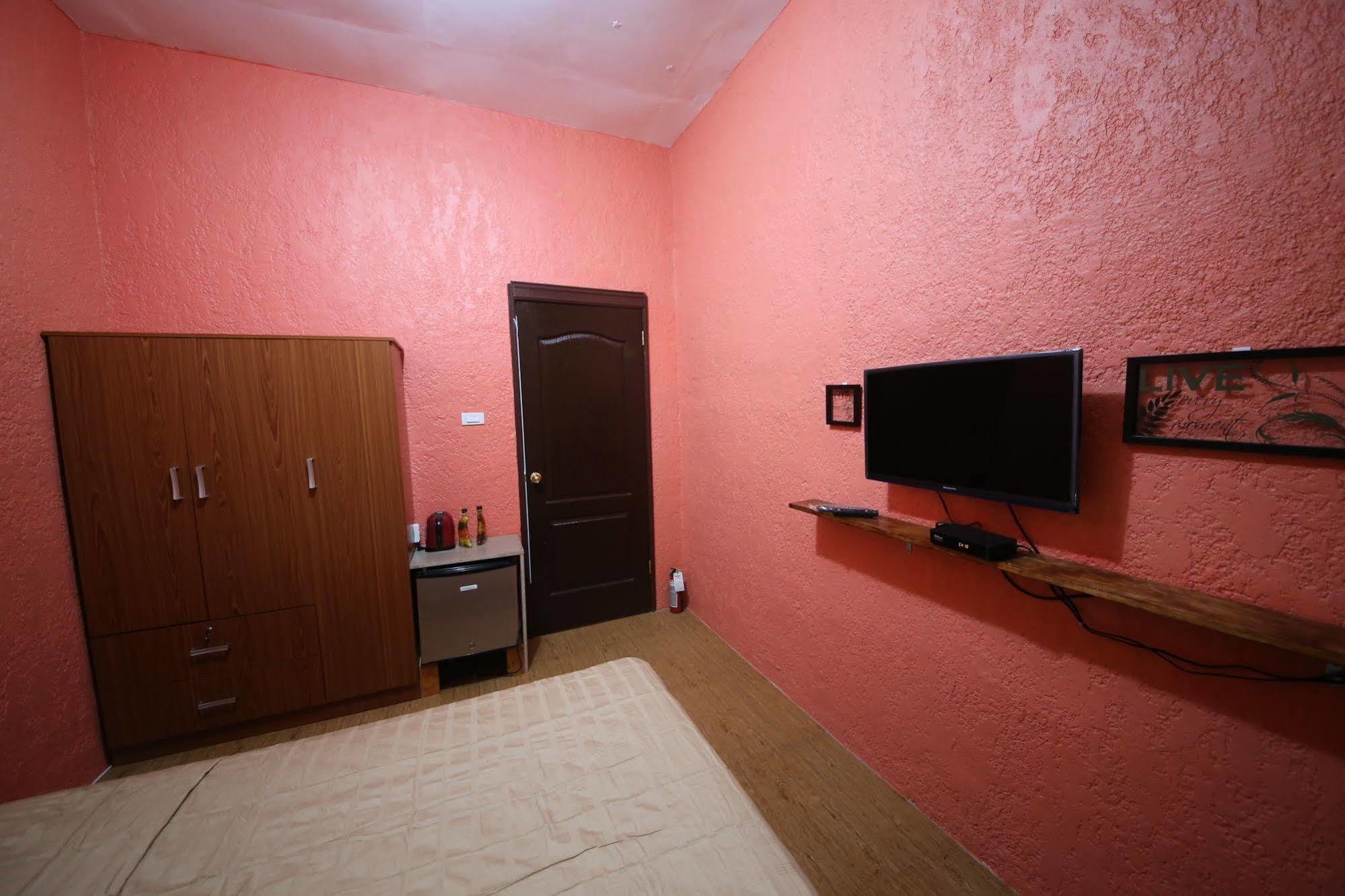 Dee Guest House Мактан Экстерьер фото
