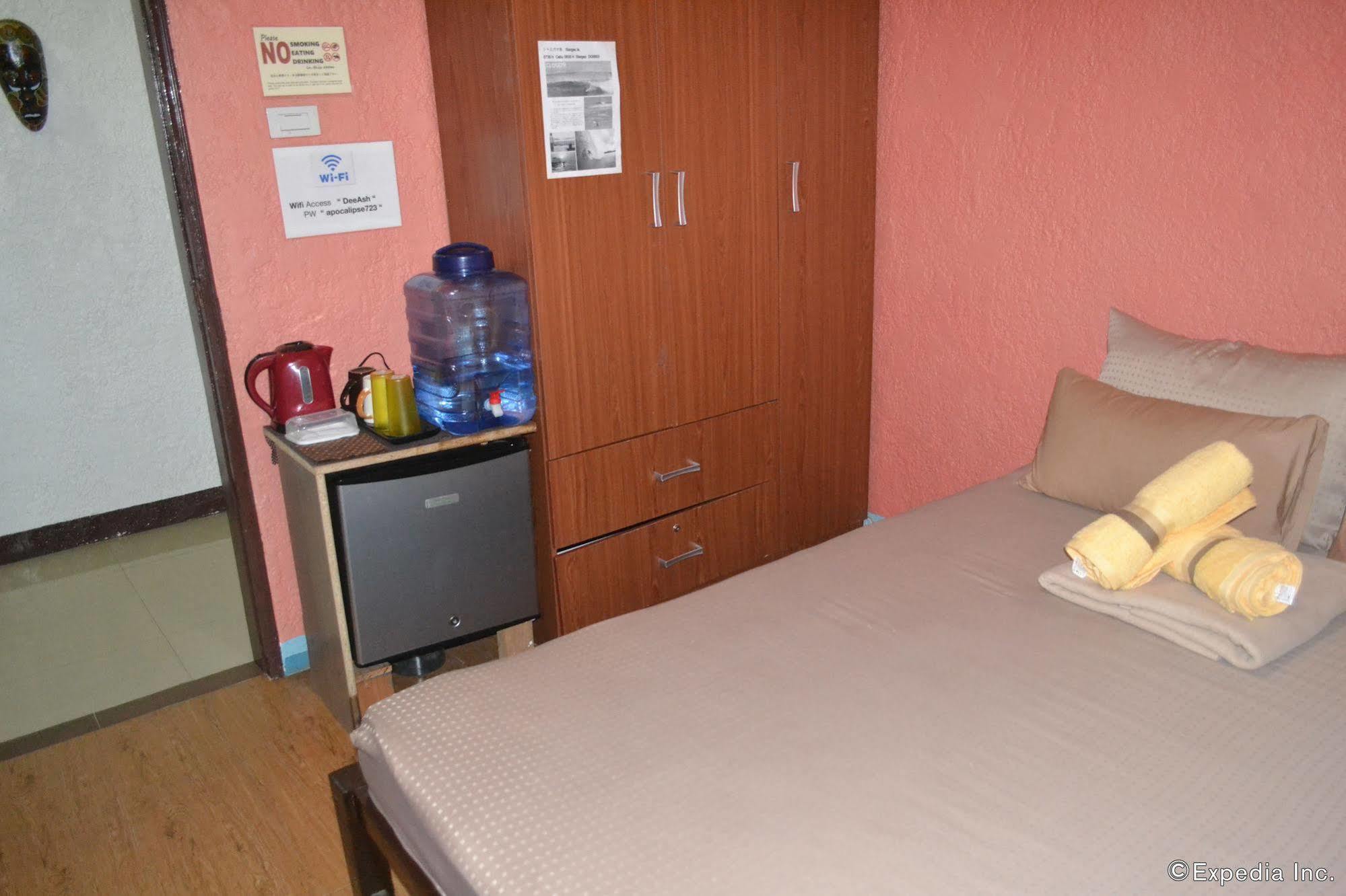 Dee Guest House Мактан Экстерьер фото