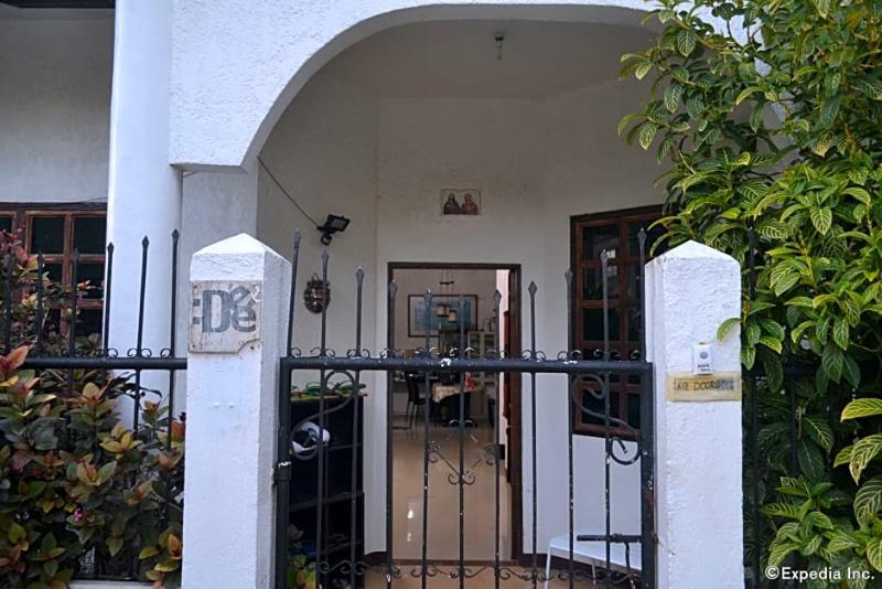 Dee Guest House Мактан Экстерьер фото